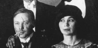 1913: Rayonist and Futurists – A Manifesto Mikhail Larionov and Natalia Goncharova, 1910